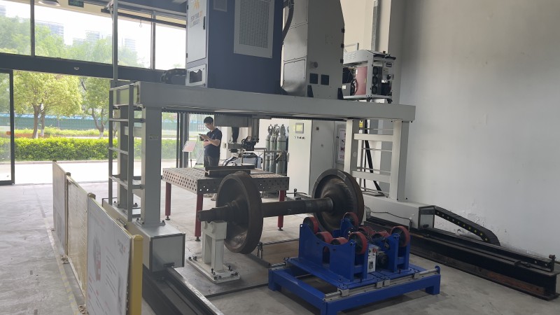High speed rail wheelset cleaning
